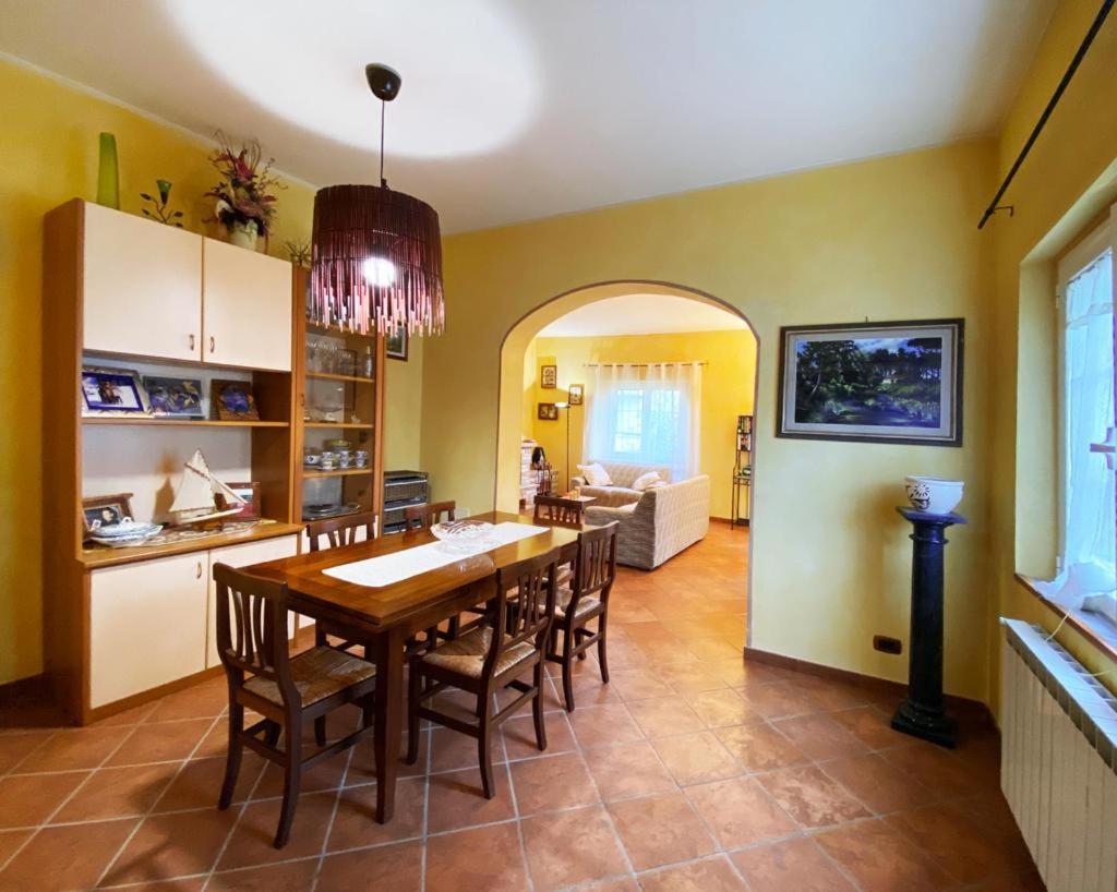La Madonnina Bed & Breakfast Querceta Dış mekan fotoğraf